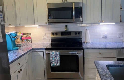 Summerland Key House | Mad Mahi Canal with pool. This is a pet friendly home. A pet fee and approval of your pet is required.
