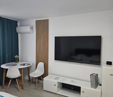 Hunedoara Apartment | Mady STUDIO