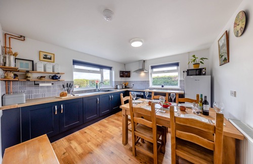 Llanon House | Maenllwyd - Three Bedroom House, Sleeps 5