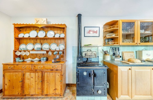 Tywyn House | Maes Mihangel - Four Bedroom House, Sleeps 10