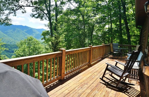 Cranberry Falls Cabin | Maggie Valley Cabin w/Deck & Mtn Views by Blue Ridge Pkwy