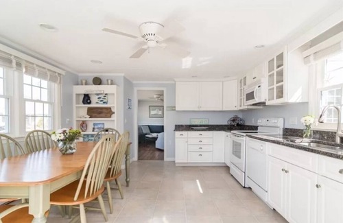 Bourne House | "Magical": Steps to the beach in laid-back beach community