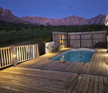 Wolseley Villa | MAGNIFICENT 6 sleeper mountain getaway