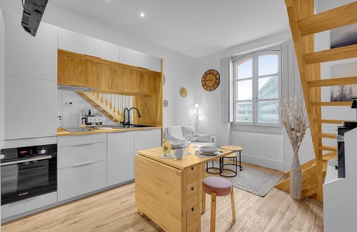 Saint - Michel Apartment | Magnificent duplex very well located