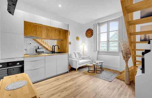Saint - Michel Apartment | Magnificent duplex very well located