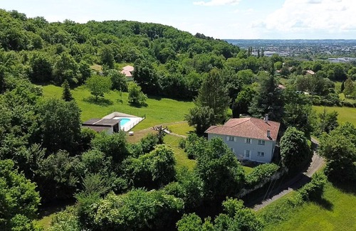 Bon-Encontre House | Magnificent house with swimming pool