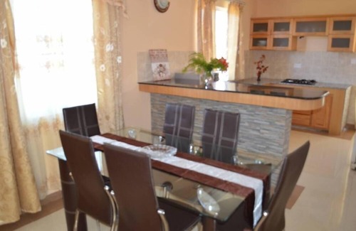 Grand Gaube Villa | Magnificent villa in a tropical garden with swimming pool, 200m from the beach.