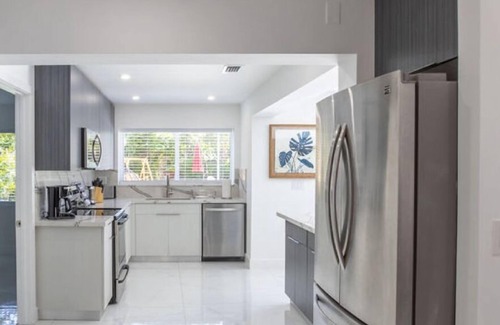 Biscayne Park Villa | Magnificent Villa | Cool Terrace w/Grill+ Many Chill Spots