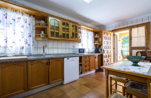 Velez-Malaga House | Magnificent villa with private pool 100 meters from the beach.