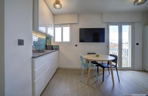 Juan-les-Pins Apartment | Magnifique studio Le Dauphin 50m des plages