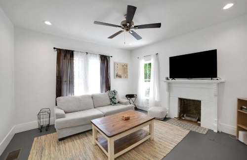 Nacogdoches House | Magnolia House Walk to Festival Park home