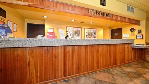 Covington Hotel | Magnuson Hotel Mountain View