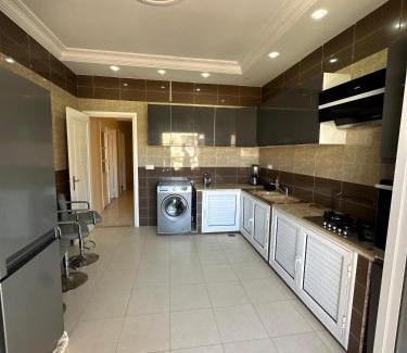 Hiboun Villa | Mahdia Golden Sands Stay - Beachside Luxury avec Wifi