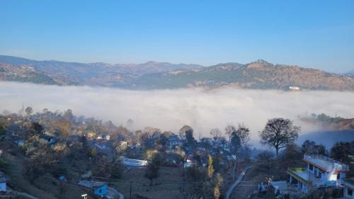 Almora House | Mahi Restaurant & Guest House
