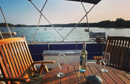 Newcastle Boat Rental | Maine Bed & Boat, MAZU on the scenic Damariscotta River