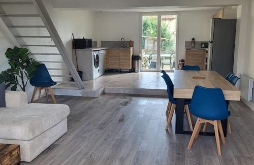 Bouxieres-aux-Dames Apartment | Maison 3 chambres avec jardin