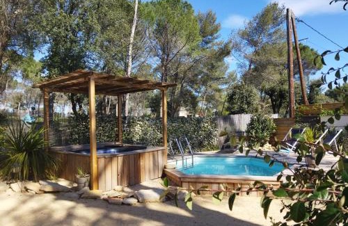Langlade Villa | MAISON 5 Personnes EN GARRIGUE - PISCINE-SPA PRIVÉ