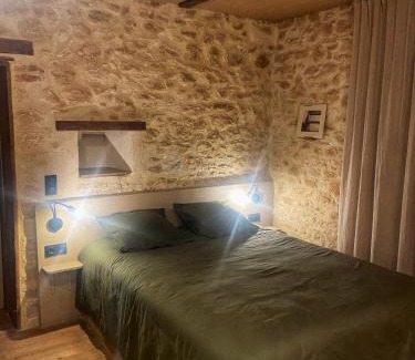 Sauveterre-la-Lemance House | Maison as Cambous