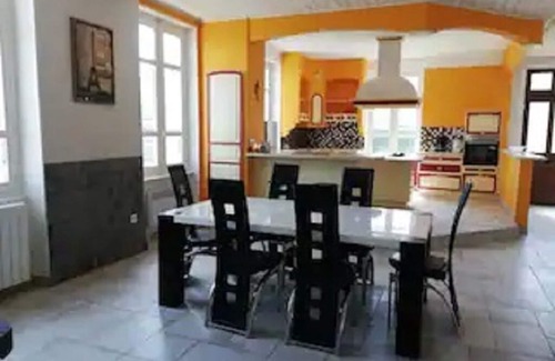 Marcollin House | Maison au Cœur D'une Pension Équestre