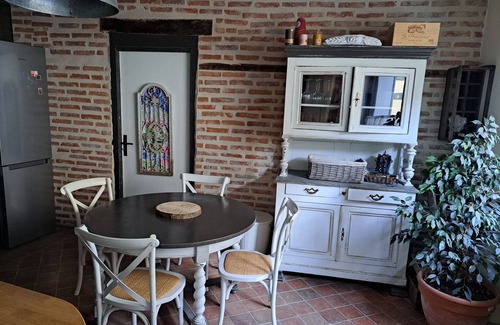 Segre House | Maison au Calme Dans le Centre Ville au Bords de L'eau, Barque Disponible