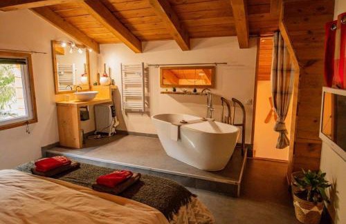 Saint-Etienne-de-Tinee Ski Chalet | Maison au cœur du village de saint Étienne de tinée