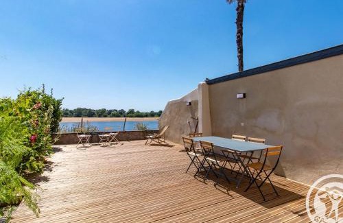 Ingrandes-Le Fresne sur Loire House | Maison Authentique sur 3 Niveaux avec Terrasse et Vue Loire - FR-1-622-38