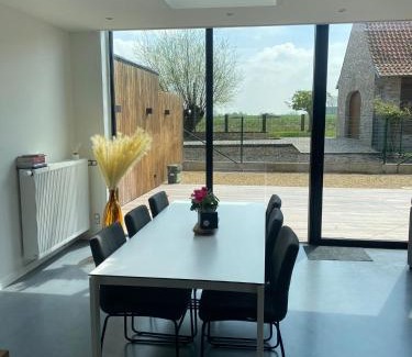 Vinkem House | Maison Beau