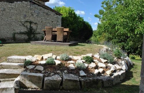 Cherval House | Maison Belle Vue