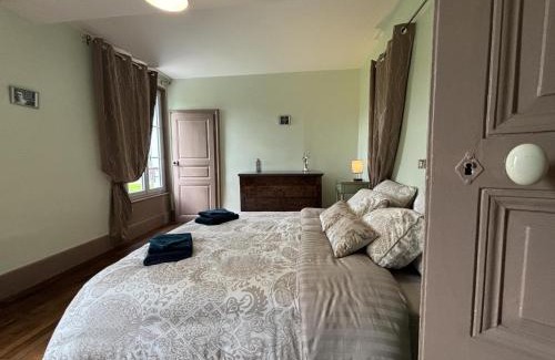 Jaligny-sur-Besbre House | Maison Bourgeoise de Charme avec Spa, Parc et Activités - FR-1-489-541