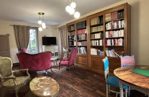 Jaligny-sur-Besbre House | Maison Bourgeoise de Charme avec Spa, Parc et Activités - FR-1-489-541