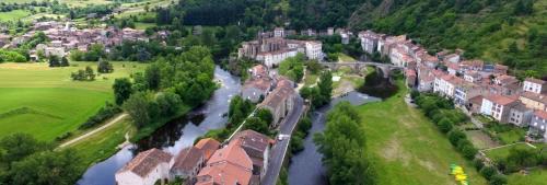 Lavoute-Chilhac Bed & Breakfast | Maison CHA-RI-VA-RI