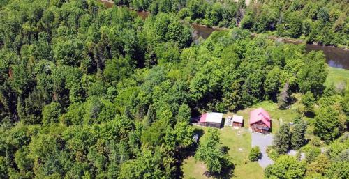 Saint-Lucien Ski Chalet | Maison-chalet sur domaine privée à l'orée de la forêt