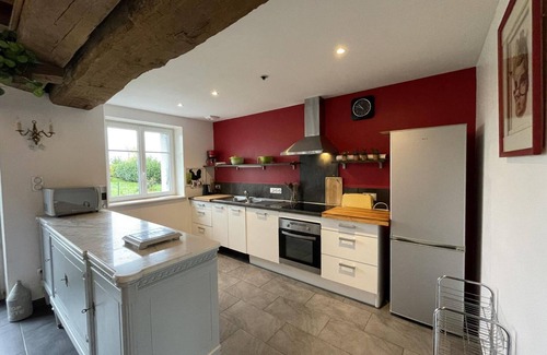 Monetay-sur-Loire Cottage | "Maison Confortable en Campagne avec Terrasse, Wi-Fi, Parking Privé et Accessibilité PMR"