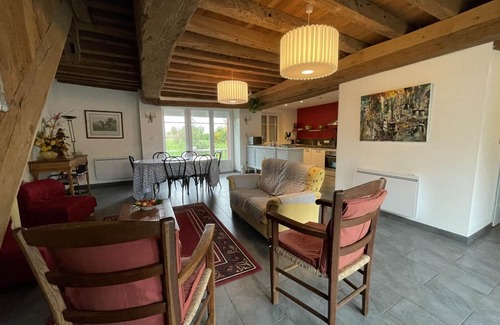 Monetay-sur-Loire Cottage | "Maison Confortable en Campagne avec Terrasse, Wi-Fi, Parking Privé et Accessibilité PMR"
