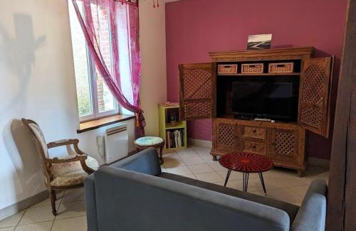 La Bussiere House | Maison confortable avec cour, proche du Château de La Bussière, idéale pour explorations. - FR-1-590-161