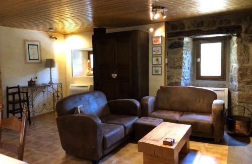 Chaneac House | Maison Coquelicot