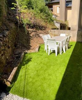 Hayange Apartment | Maison cosy avec jardin, wifi et parking gratuit