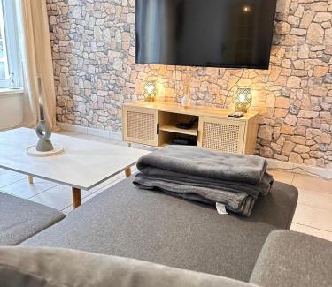 Hayange Apartment | Maison cosy avec jardin, wifi et parking gratuit