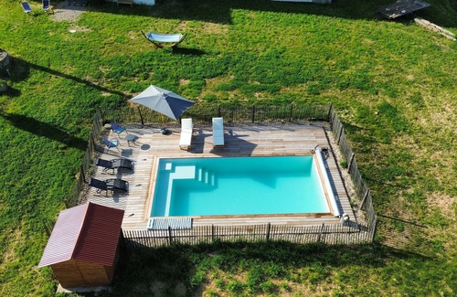Saint-Colomb-de-Lauzun House | Maison de Campagne au Calme Avec Piscine Sécurisée