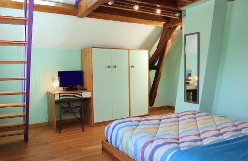 Breuillet House | Maison d'hôtes LES RAINETTES