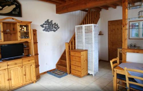 Saint-Front-de-Pradoux House | Maison de 2 chambres avec piscine partagee spa et jardin amenage a Saint Front de Pradoux