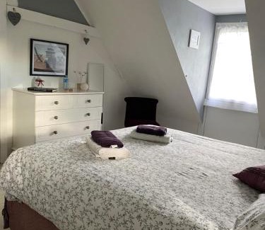 Challes Bed & Breakfast | Maison de Campagne Le Pâtis aux Chevaux proche circuit 24H et Le Mans