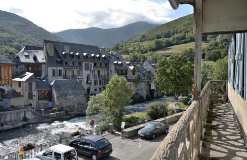 Arreau House | Maison de caractère vue sur Neste