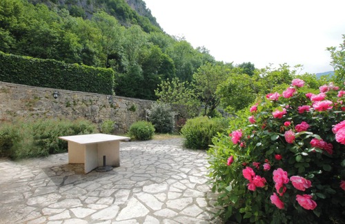 Yenne House | Maison de charme ancienne entre Lacs et Rhône