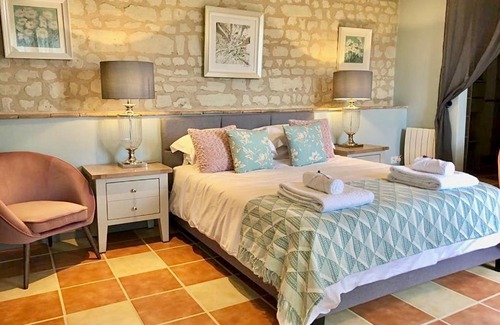 Ranton Bed & Breakfast | Maison de Lavande