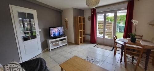Milly-la-Foret House | Maison de plein pied avec jardin privatif centre ville