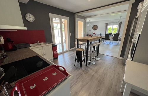 Villeneuve-sur-Lot House | Maison de Vacances Plain Pieds Avec Piscine et Climatisation