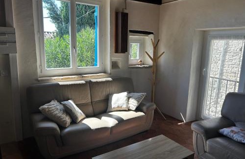 Saint-Andre-de-Lancize House | Maison de village atypique