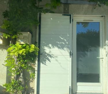 Malataverne Apartment | Maison de village avec terrasse