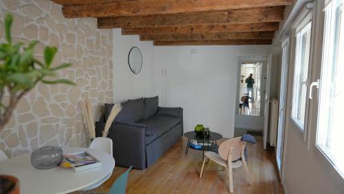 Saint Nicolas - Charles III - Ville vieille - Trois Maisons - Leopold Apartment | Maison de ville avec sa cour au calme à 1min de la Pace Stanislas